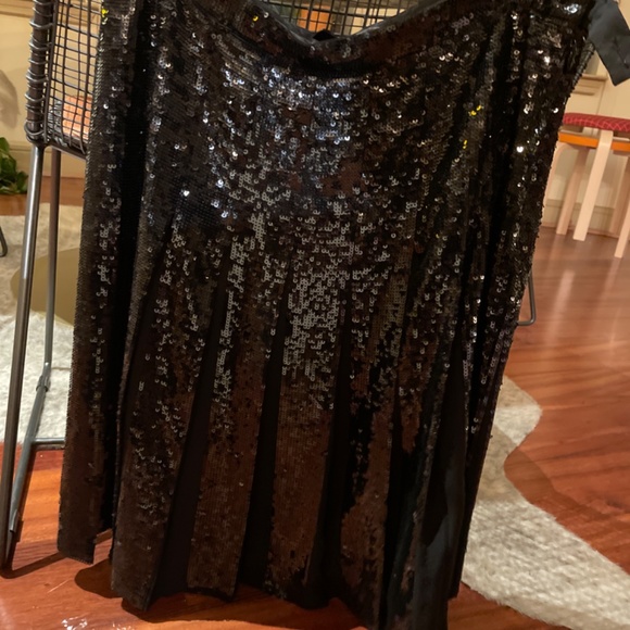 Bcbg Max Azria black pleated sequin skirt - Picture 4 of 4
